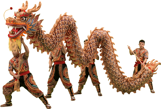 hombres con traje de dragon, en la danza del dragon
